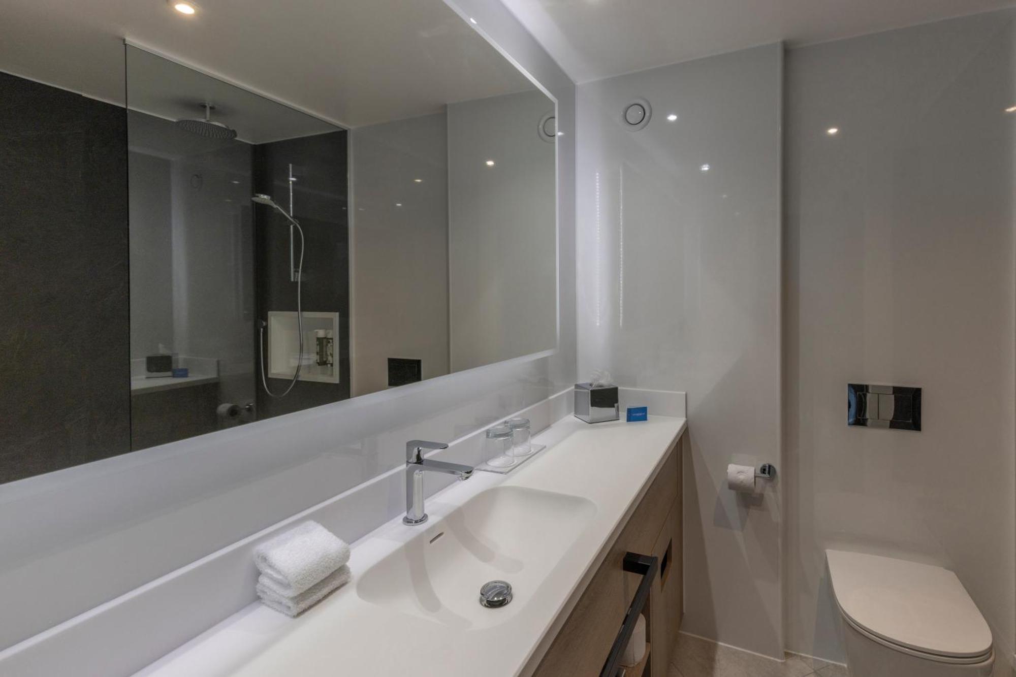Best Western Plus The Quays Hotel Шефилд Экстерьер фото