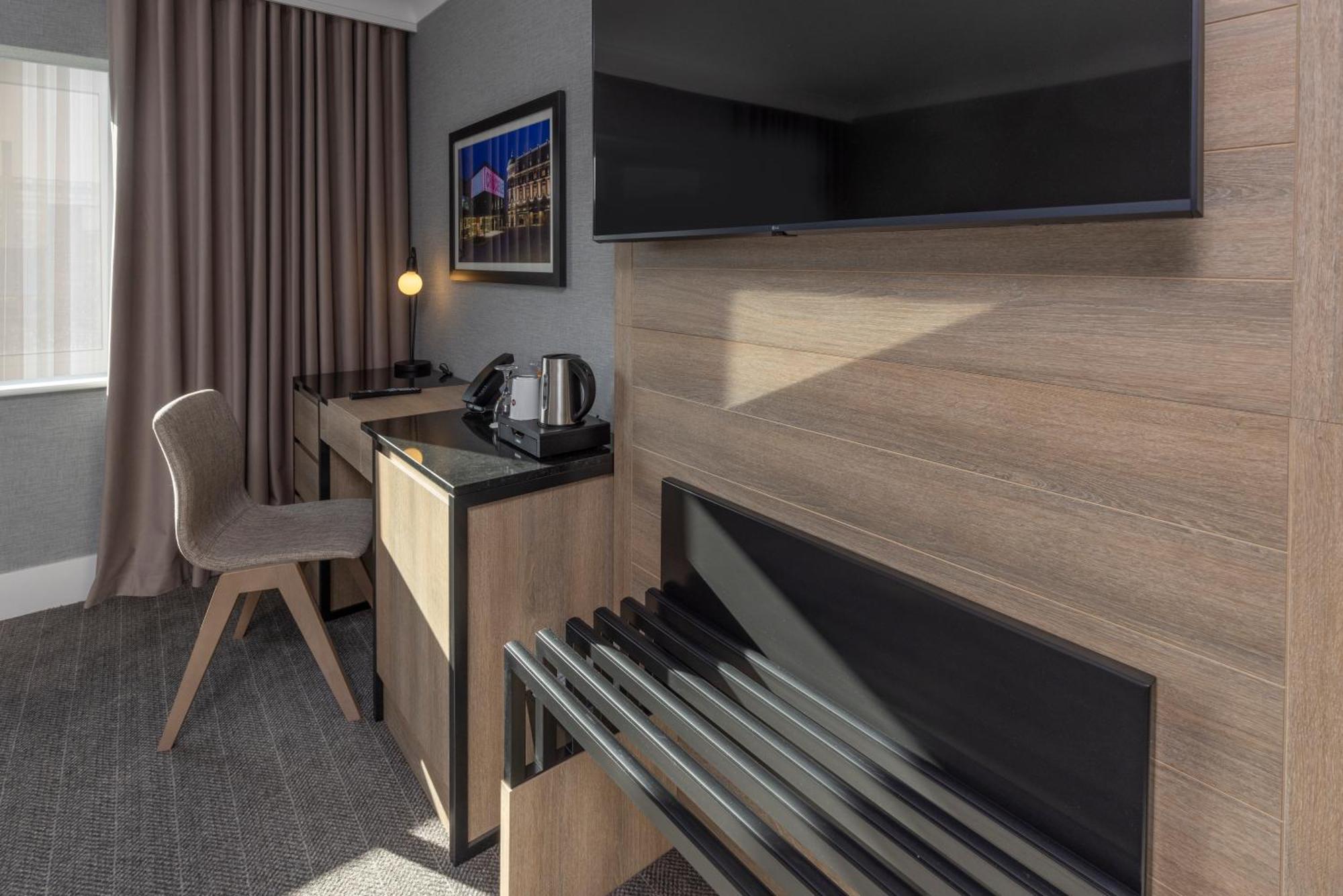 Best Western Plus The Quays Hotel Шефилд Экстерьер фото