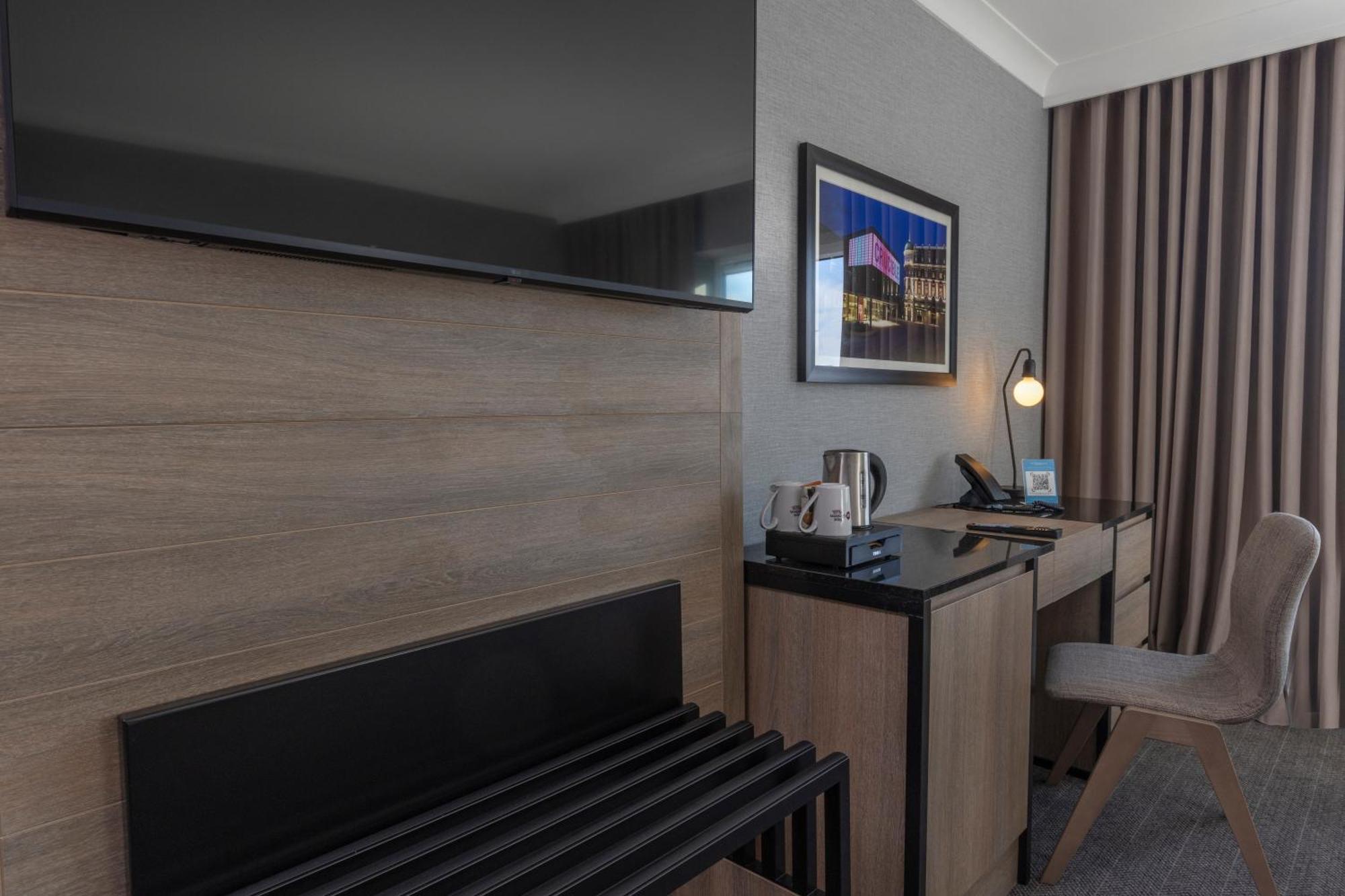 Best Western Plus The Quays Hotel Шефилд Экстерьер фото