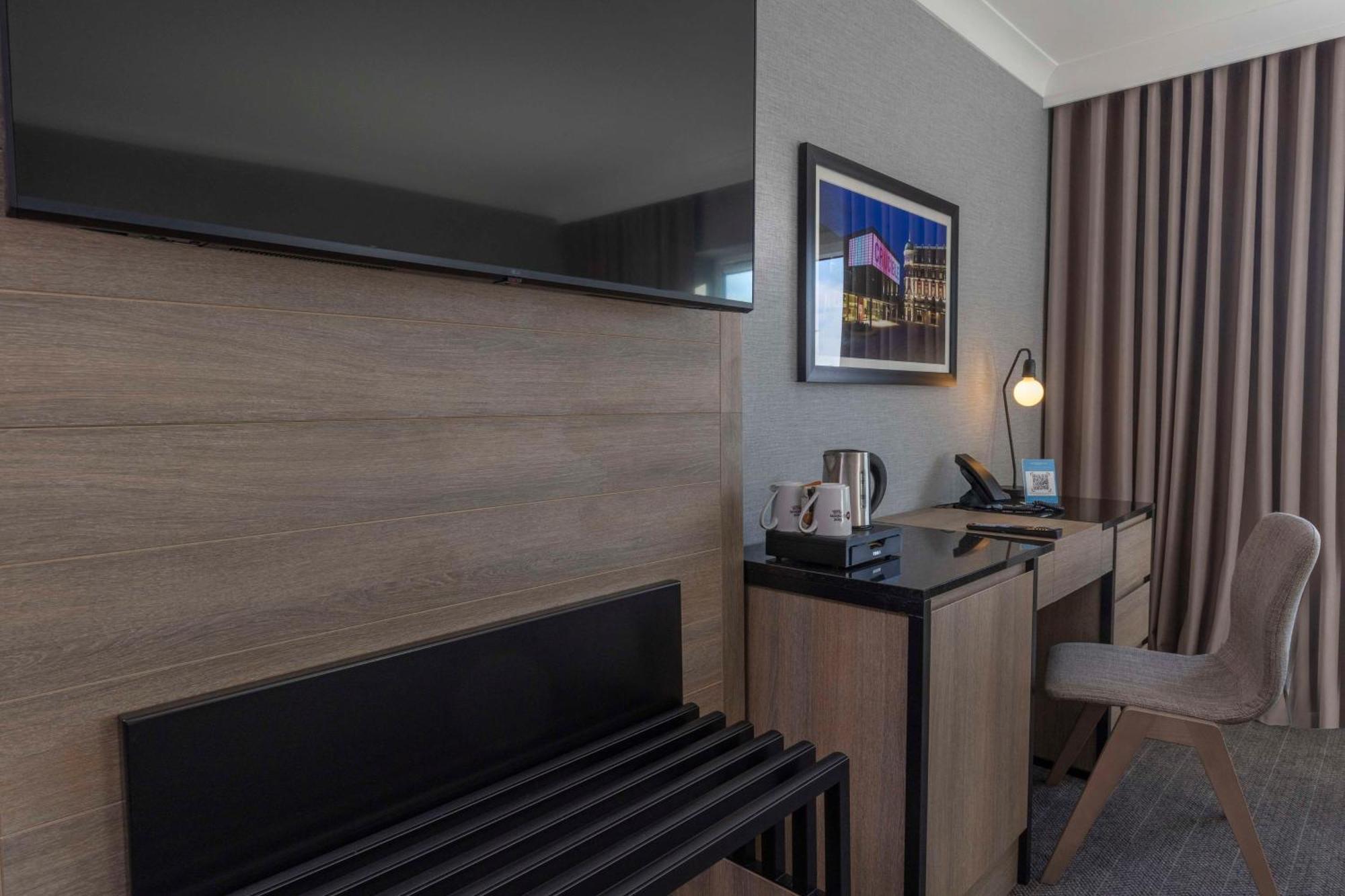 Best Western Plus The Quays Hotel Шефилд Экстерьер фото