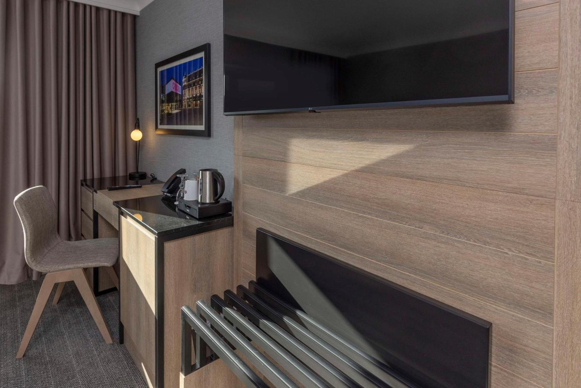 Best Western Plus The Quays Hotel Шефилд Экстерьер фото